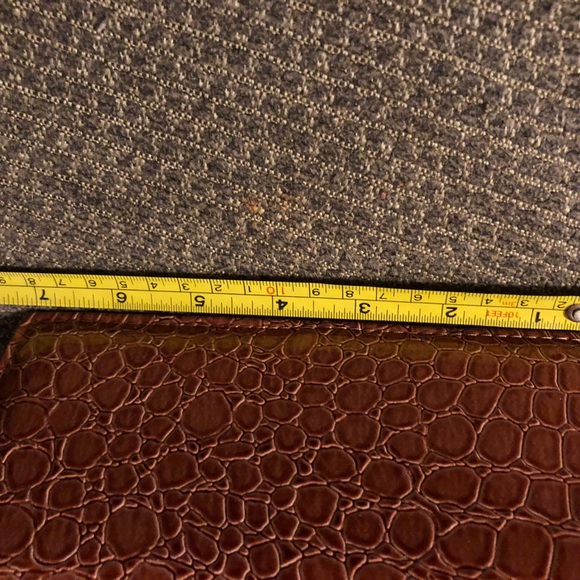 NWOT Cute faux crocodile crossbody purse - Picture 4 of 8